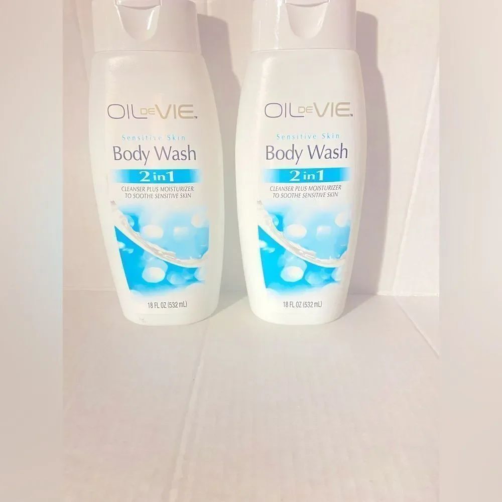 🎀 Oil De Vie Sensitive Skin Body Wash 2 in 1
Cleanser + Moisturizer 18oz💥